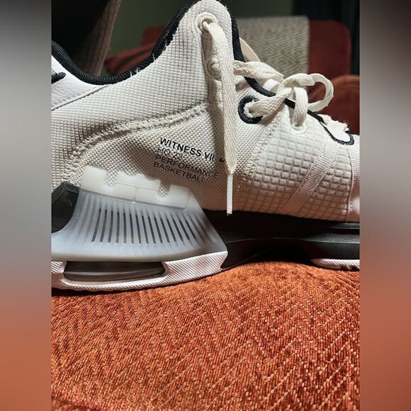 Nike Lebron Witness 7 (Team) Basketball Shoes (Wolf Grey/Wolf Grey/White) - Picture 9 of 9